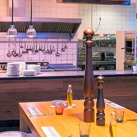 Vienna House Easy By Wyndham Hotel 4*