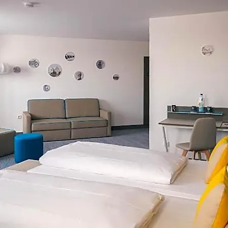 Hotel Vienna House Easy By Wyndham 4*