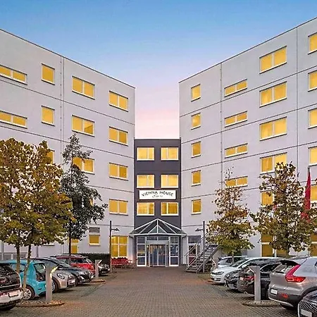 Vienna House Easy By Wyndham Hotel 4*