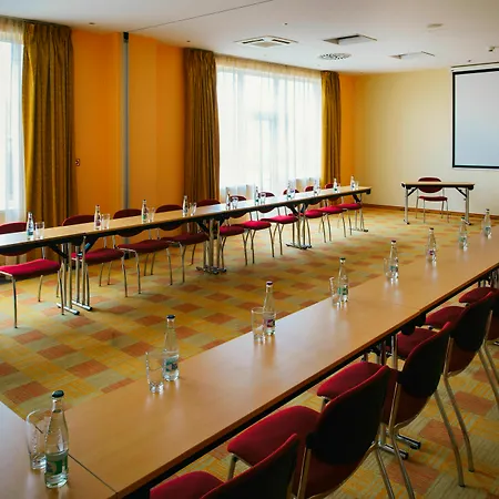 Vienna House Easy By Wyndham 4*